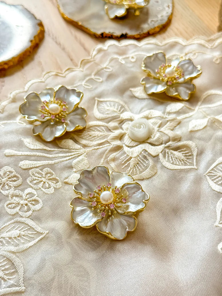 Flower brooch