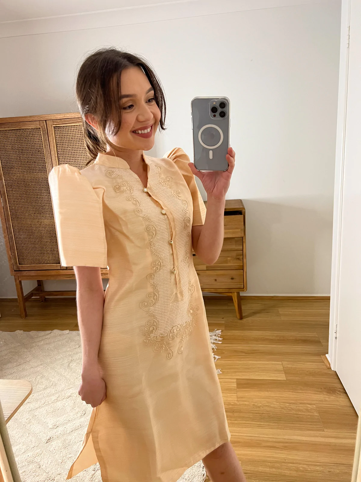 What to Know About Modern Filipiniana Dresses for Filipinas