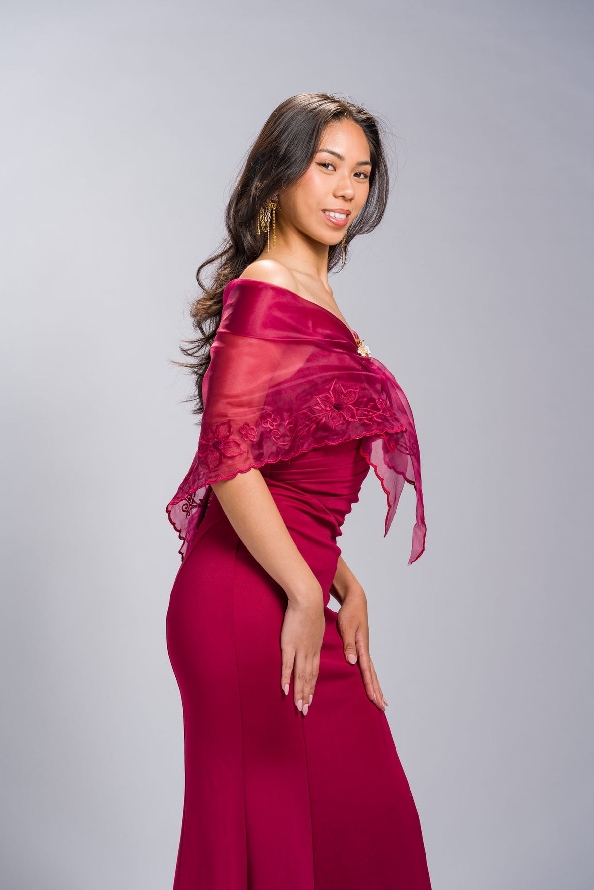Filipiniana Alampay 'Maria Clara' in Burgundy, side view – Mestiza Filipina