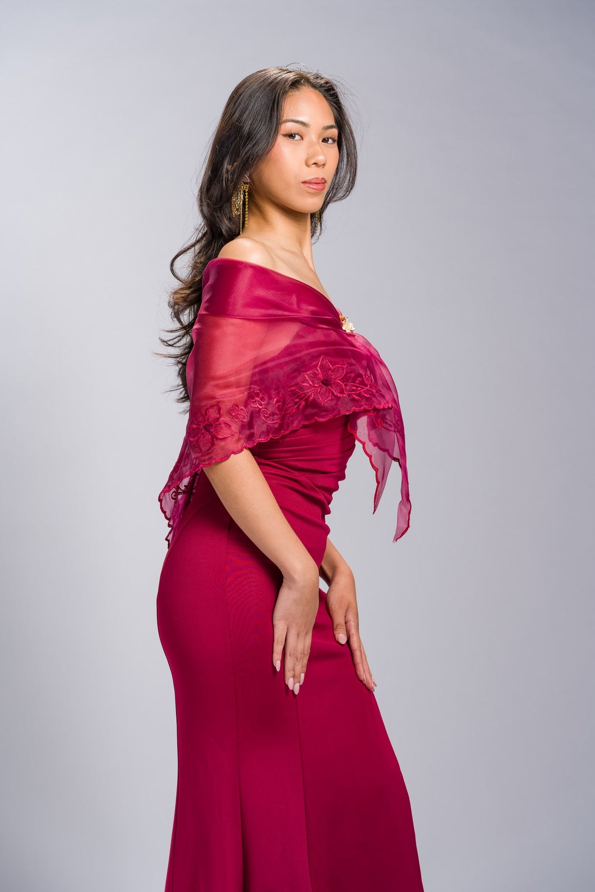 Filipiniana Alampay 'Maria Clara' in Burgundy, embroidery detail – Mestiza Filipina