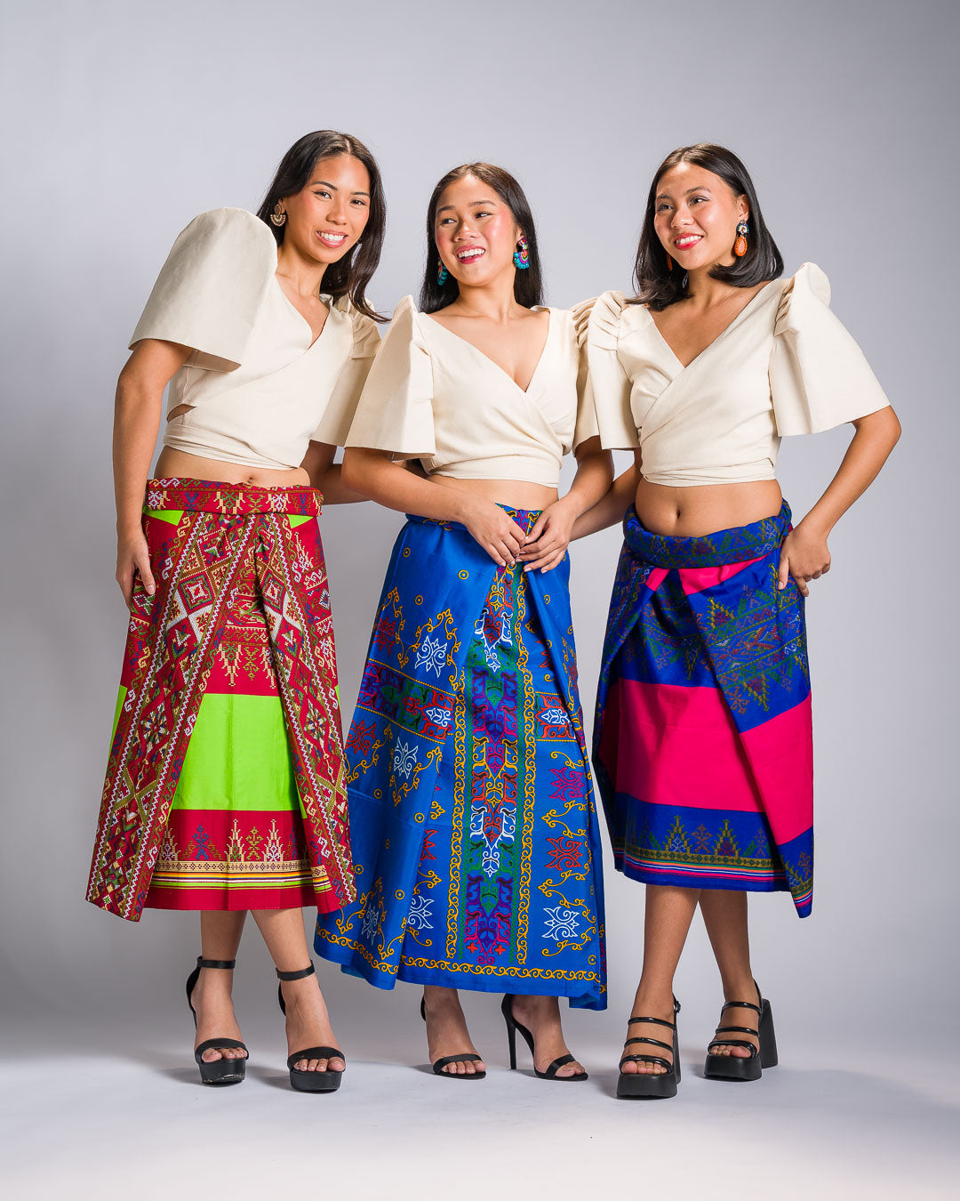 Filipino Malong 'Langkit' in Royal Blue, styled look – Mestiza Filipina