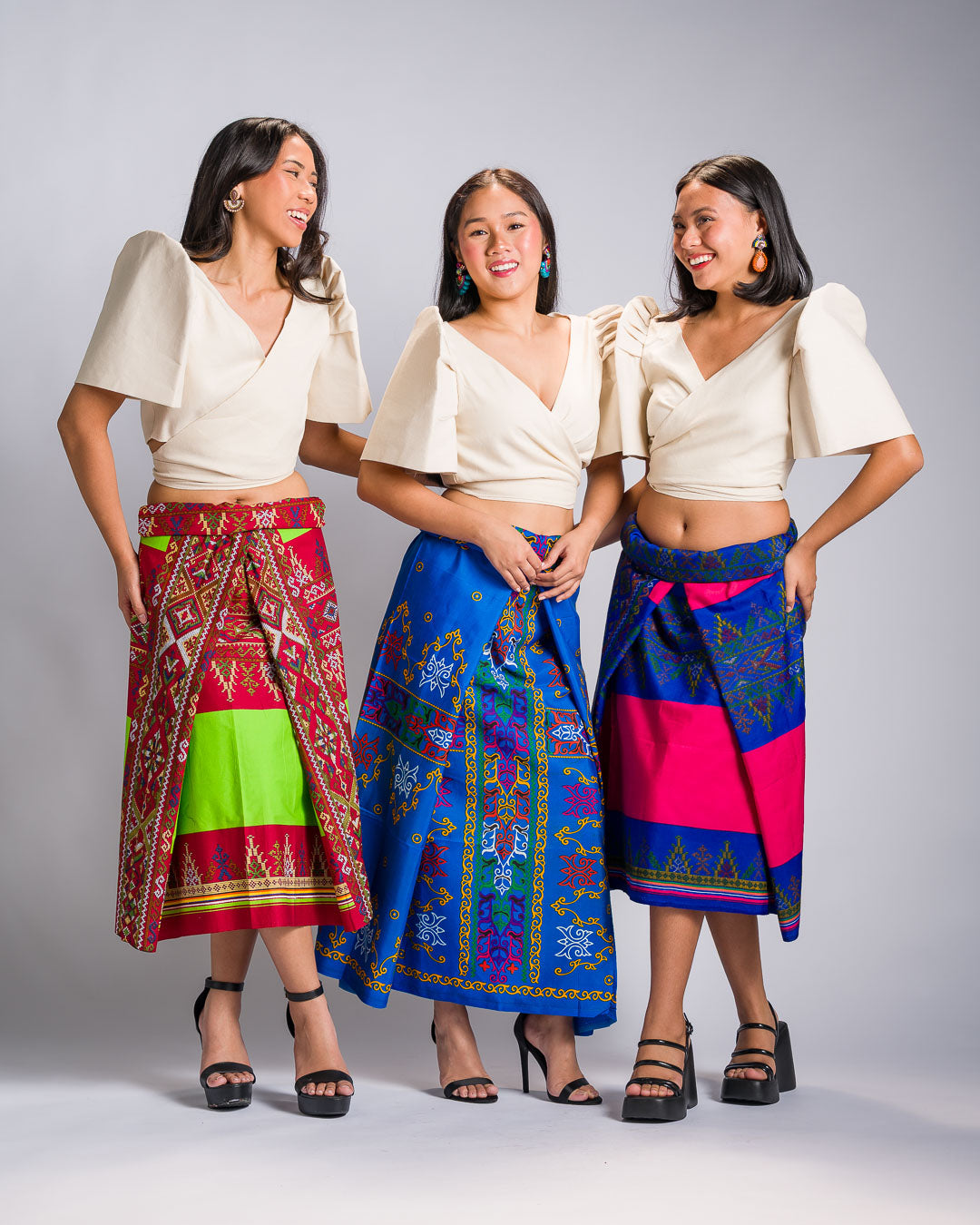 Filipino Malong 'Langkit' in Royal Blue, detail view – Mestiza Filipina