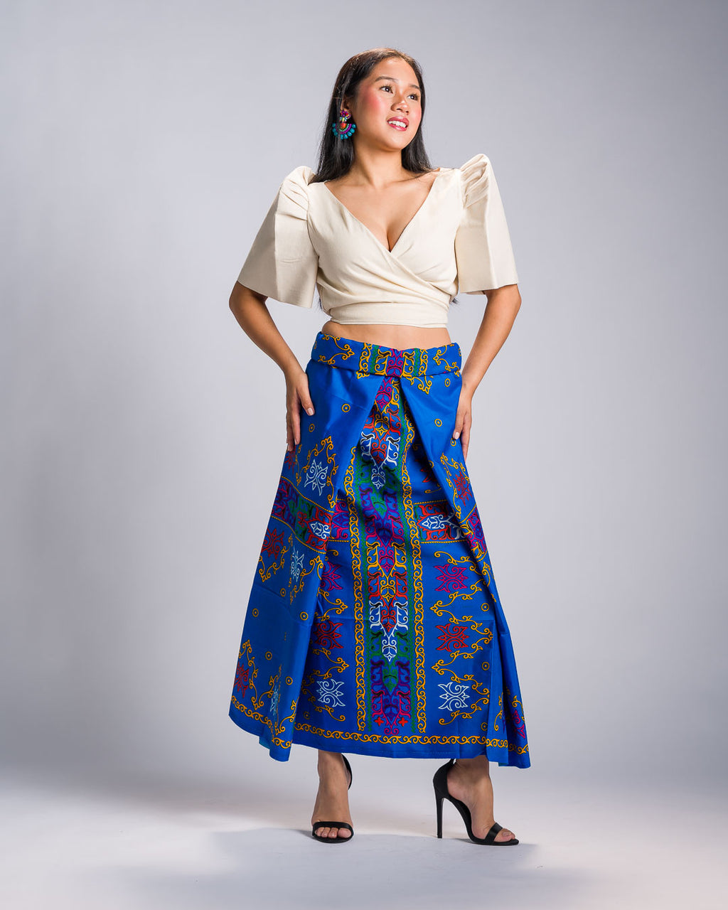 Filipino Malong 'Langkit' in Royal Blue, back view – Mestiza Filipina