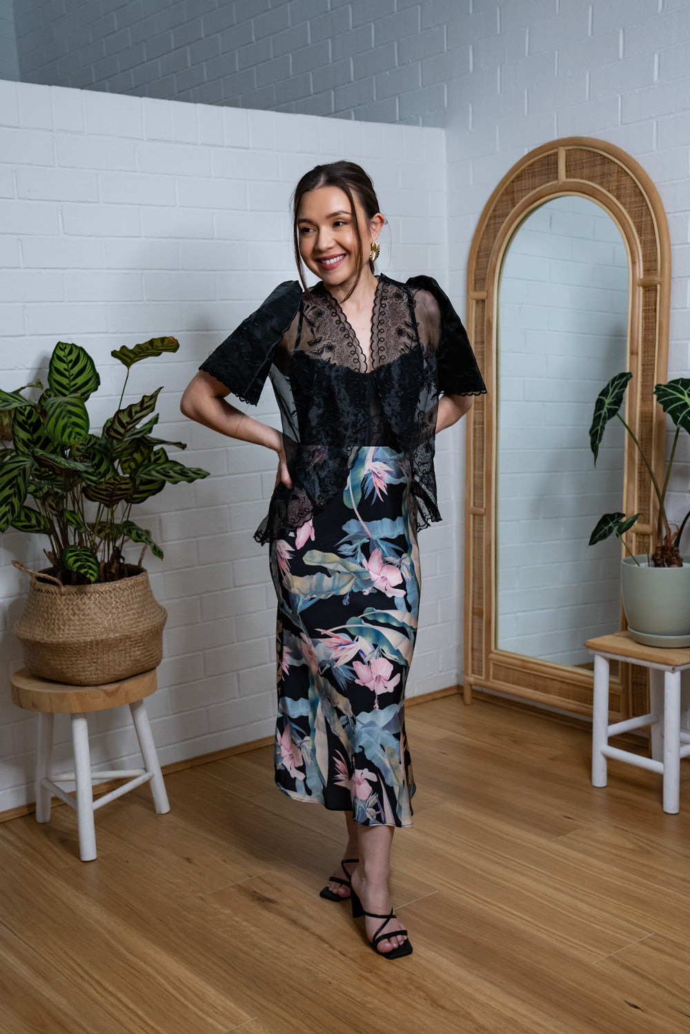 'Tating' Filipiniana Blazer (Midnight Black)