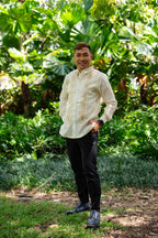 Barong Tagalog 'Pedro', close-up – Mestiza Filipina