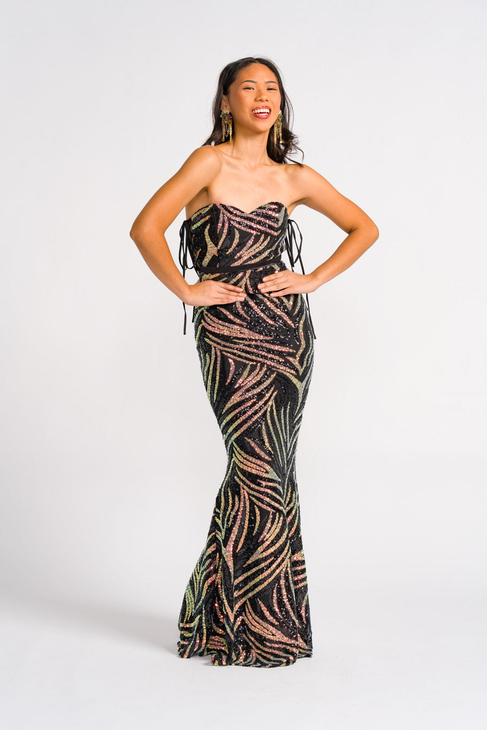 'Mirasol' Sequin Prom & Formal Gown (Black)
