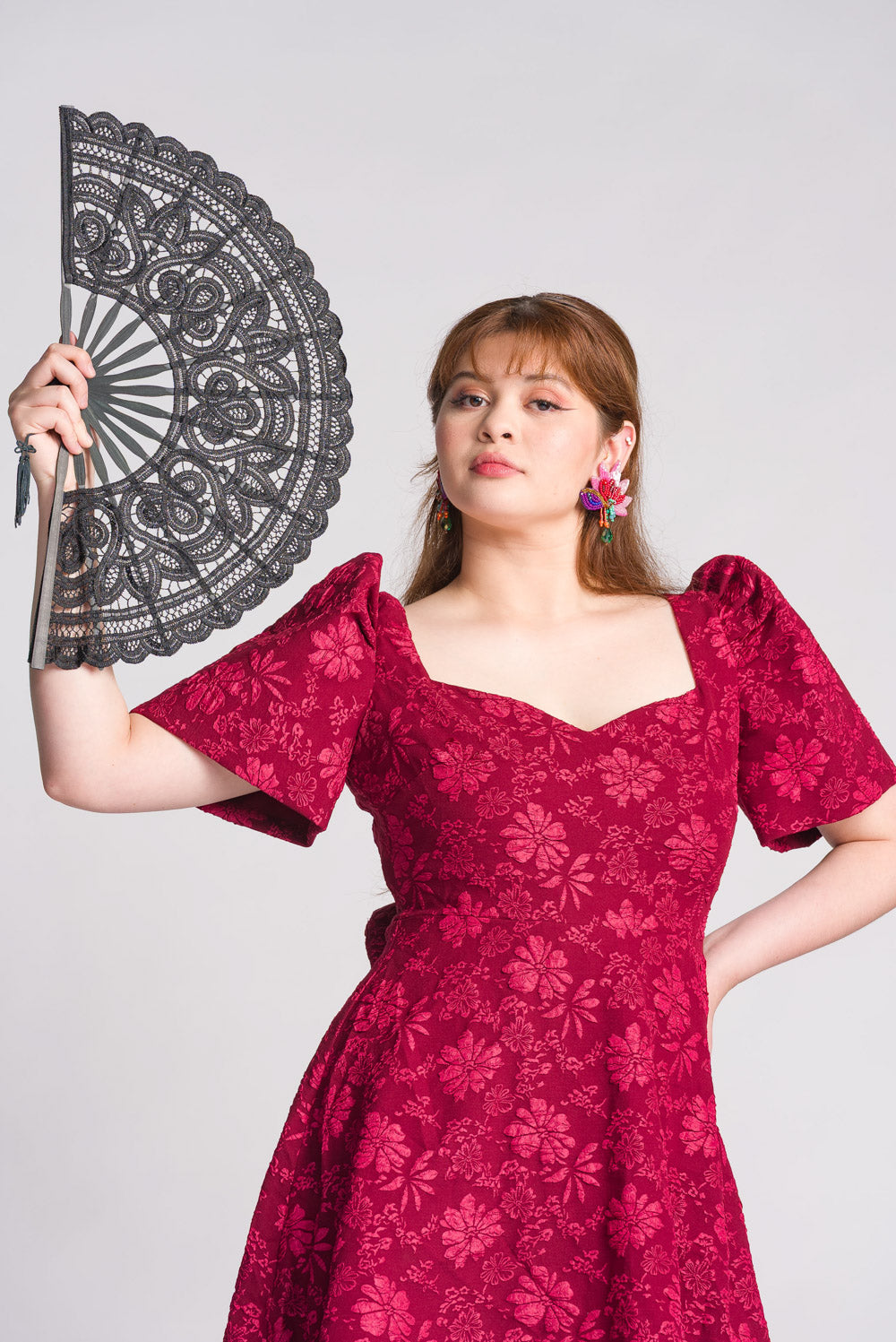 'Pay-Pay' Lace Hand Fan (Lotus Design)